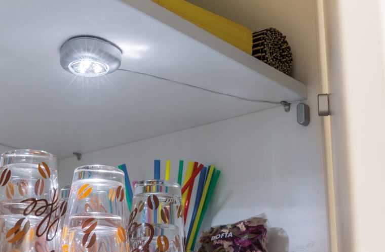 Мебельные светодиодные светильники для шкафов
